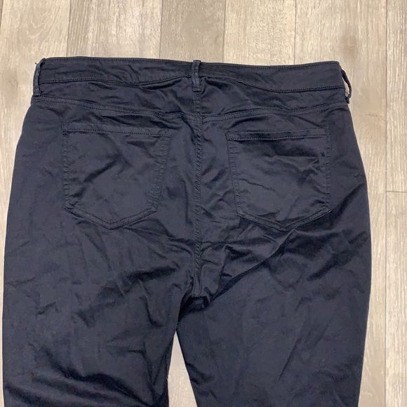 Old Navy Women's Skinny Jeans - Black - Picture 7 of 8